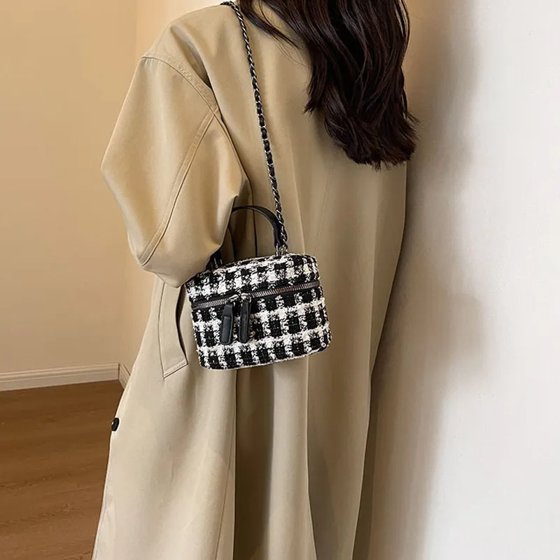 JANE KLAIN Synthetic Leather Handbag Trumpets-3