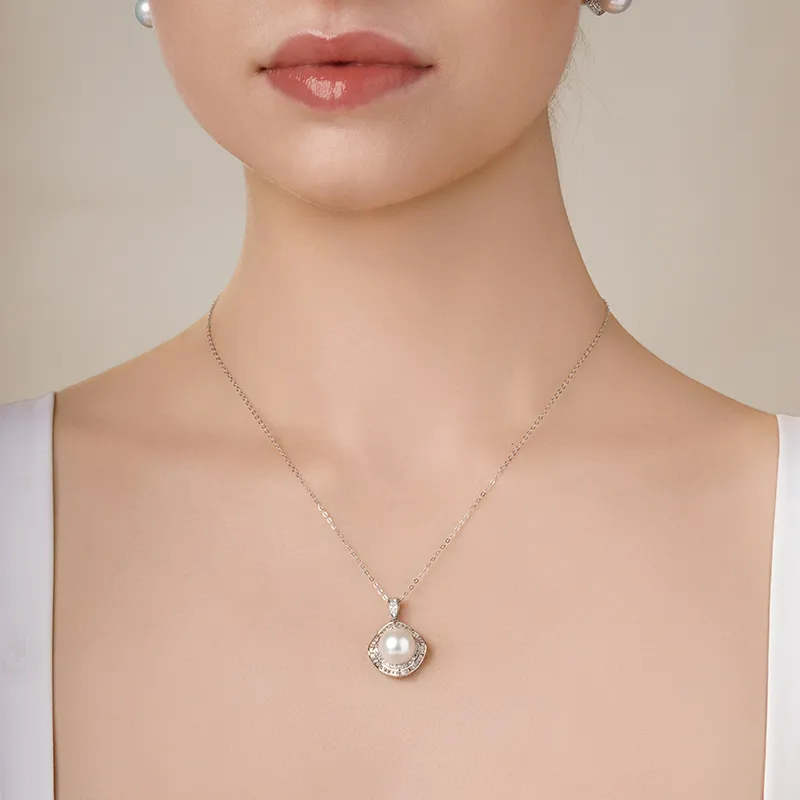 Tahiti Pearl Necklaces Women's-1