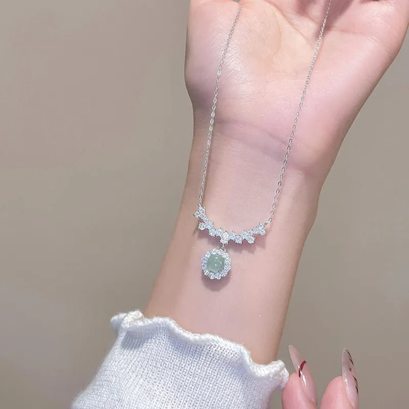 SWEET PLANET Ice Glutinous Jadeite Necklaces Women's-2