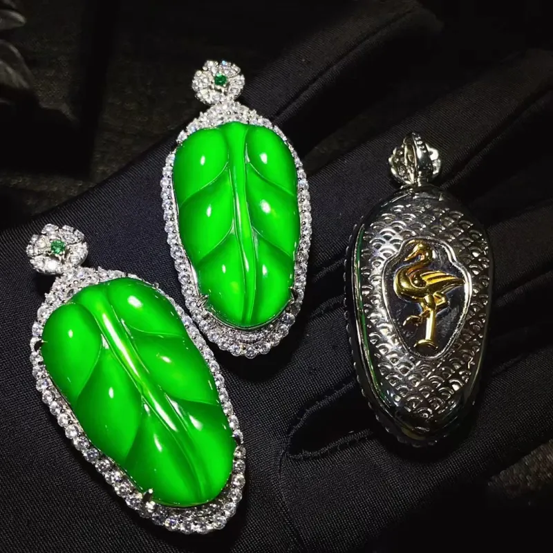 Atsuyama Chalcedony Jade Pendants Women's-6