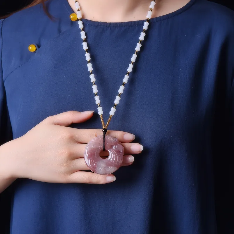 Jing Ruyu Golden Silk Jade Necklaces Unisex-1