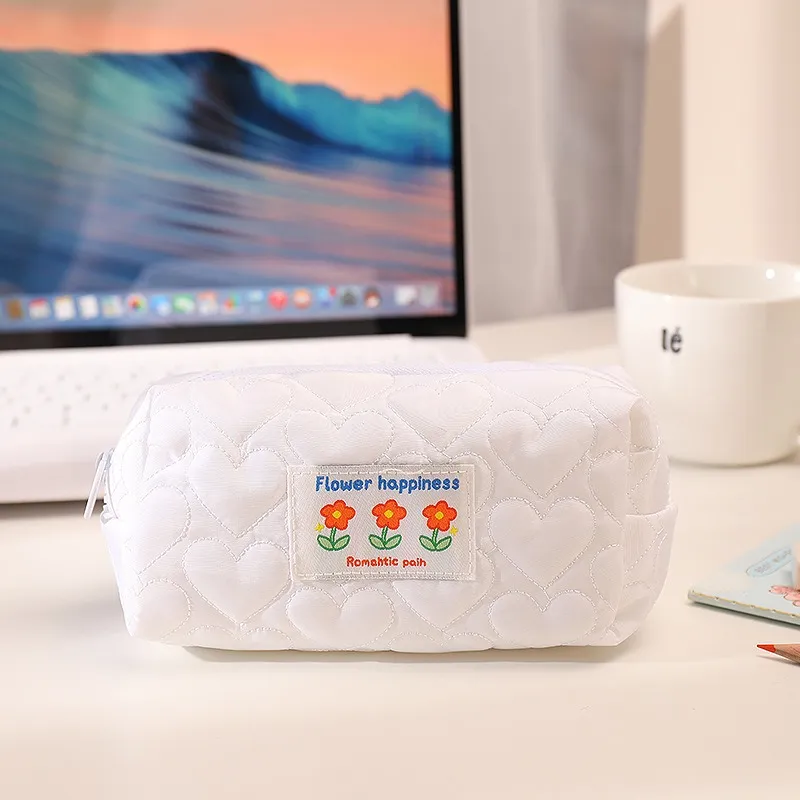 QEEDNS Cute Refreshing Heart Makeup Bags Large Capacity Portable-1