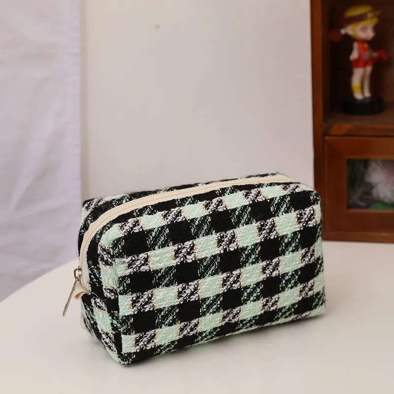 QEEDNS Ins Refreshing Green Plaid Makeup Bags Large Capacity Canvas-1