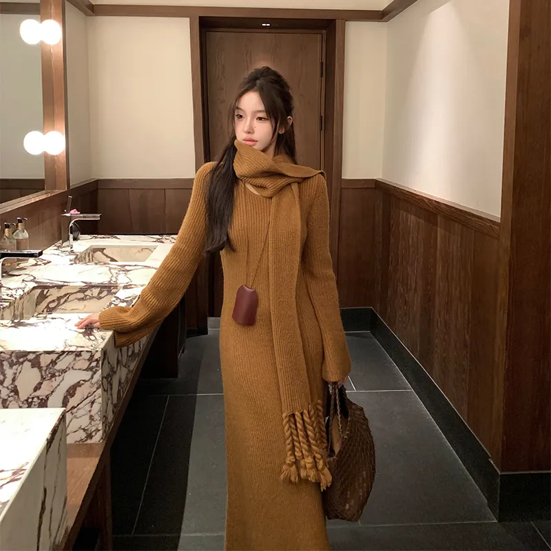 Ouyang Long Sleeved Dresses Women's Mustard Gold-5