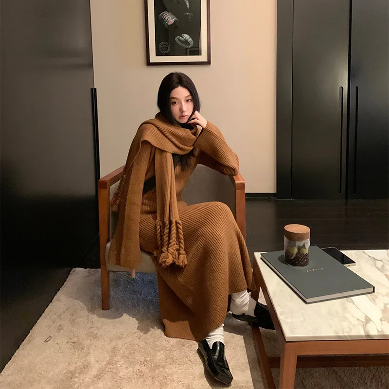 Ouyang Long Sleeved Dresses Women's Mustard Gold-4