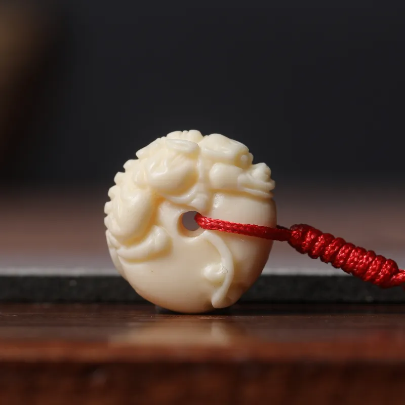 Xianyou Ivory Nut Necklaces Unisex-1