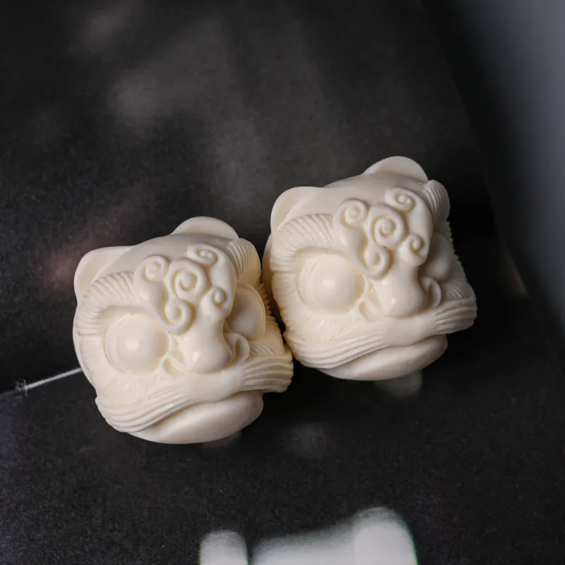 Xianyou Ivory Nut Handlebar Piece Unisex-3