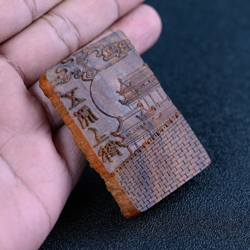 Xianyou Huanghuali Pendants Unisex-4