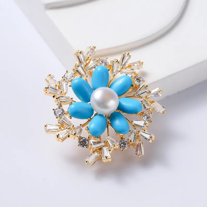 Demi Freshwater Pearl Brooches Unisex-6