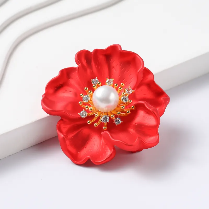 Demi Freshwater Pearl Brooches Unisex White-2