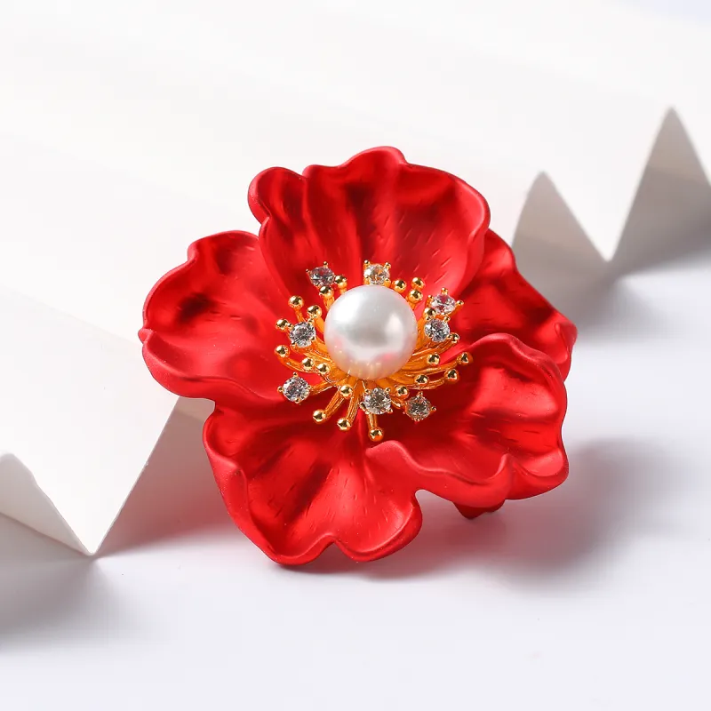 Demi Freshwater Pearl Brooches Unisex White-3