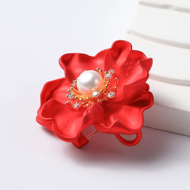 Demi Freshwater Pearl Brooches Unisex White-1