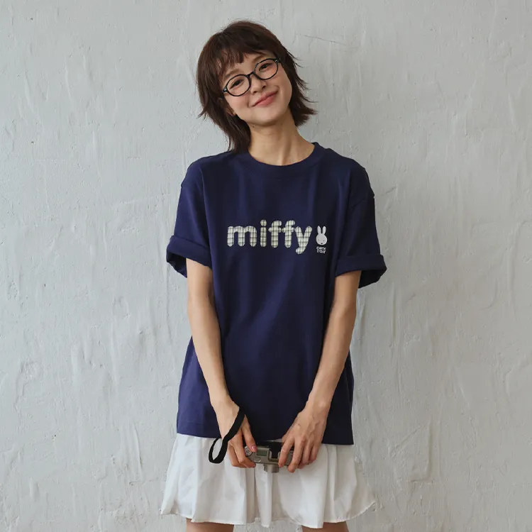 Checkitout T Shirts Women's-3