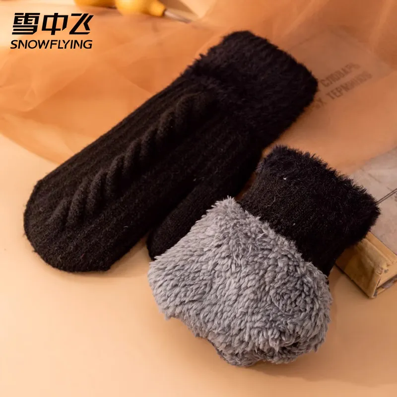 SNOW FLYING Camel Wool Knit Gloves Women's-7