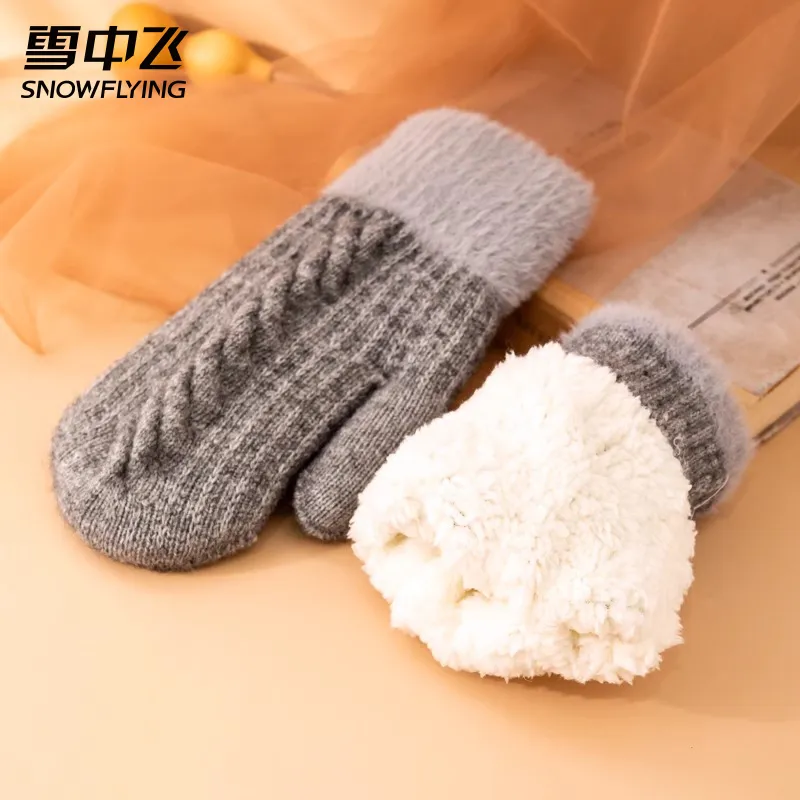 SNOW FLYING Camel Wool Knit Gloves Women's-11