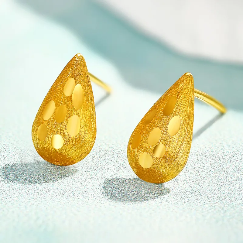 One Thousand Two 18K Gold Stud Earrings Unisex-1