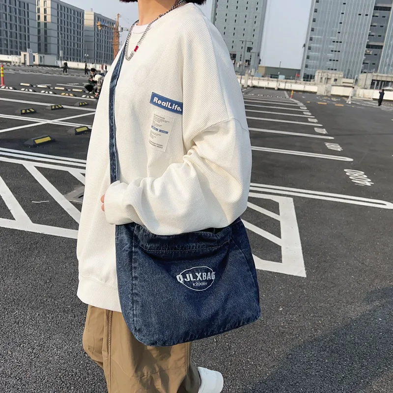 Alcohol dragon Handbags-12