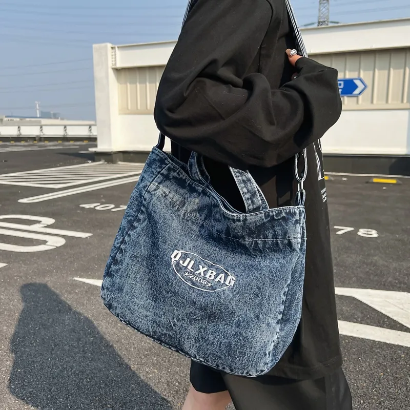 Alcohol dragon Handbags-18