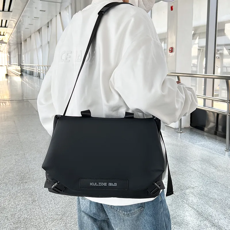 Alcohol dragon Handbags-9