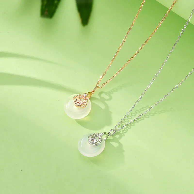 Emerald Chalcedony Necklaces Women's-2