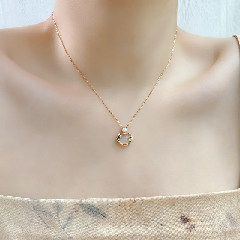 Emerald Chalcedony Jade Necklaces Women's-1