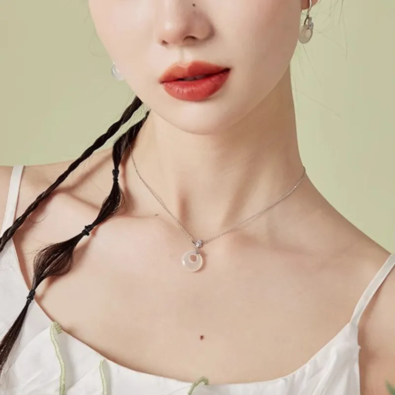 Emerald Chalcedony Necklaces Women's-2