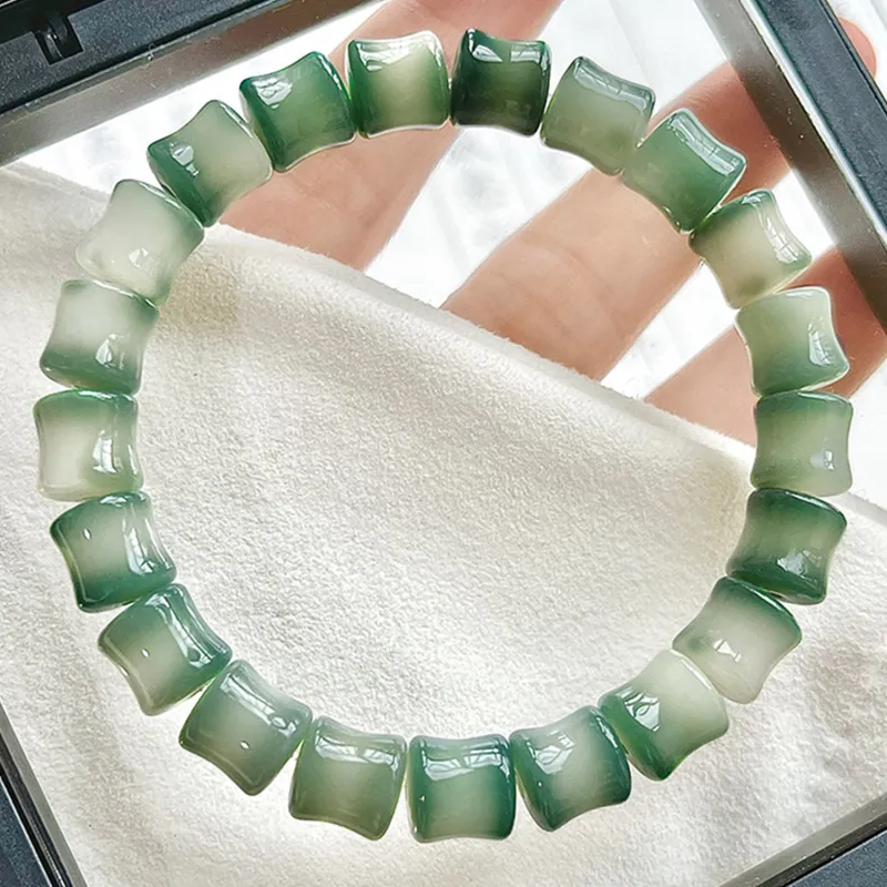 Emerald Bodhi Root Bracelets Unisex-4