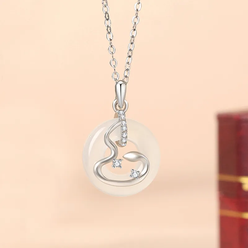 Emerald Chalcedony Necklaces Unisex-4