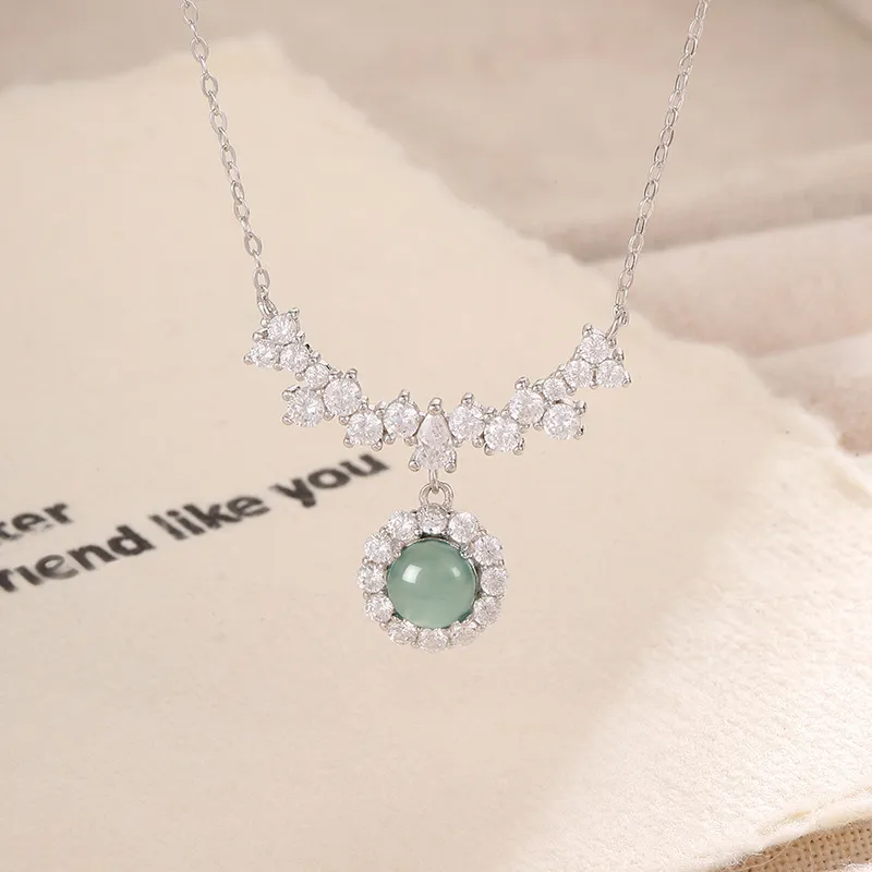 Emerald Glutinous Jade Necklaces Women's-1