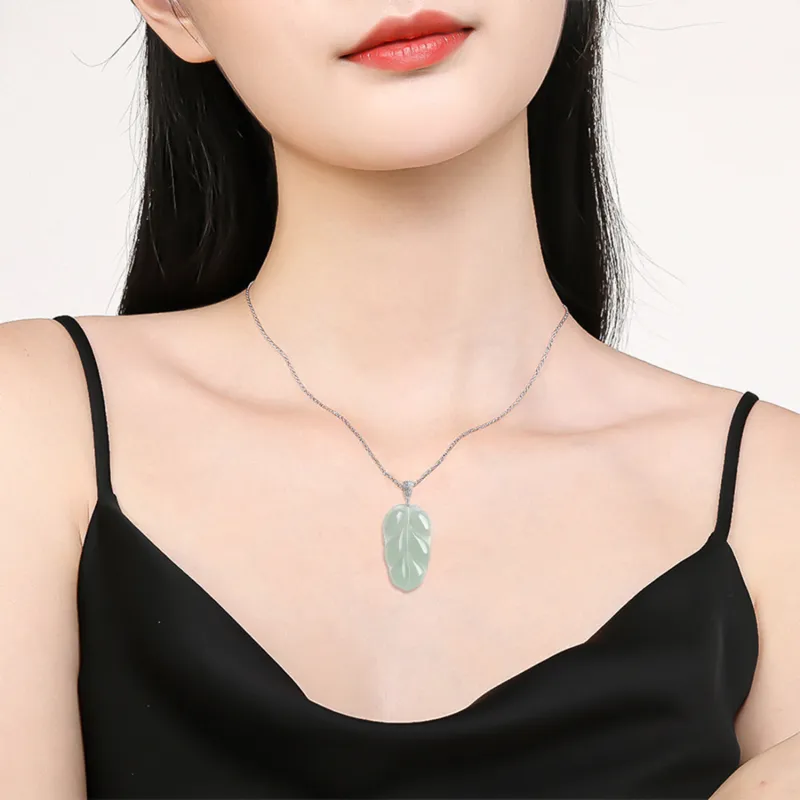 Emerald Glutinous Jade Jadeite Necklaces Unisex-1