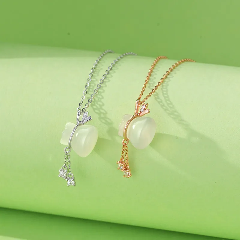 Emerald Chalcedony Necklaces Women's-5
