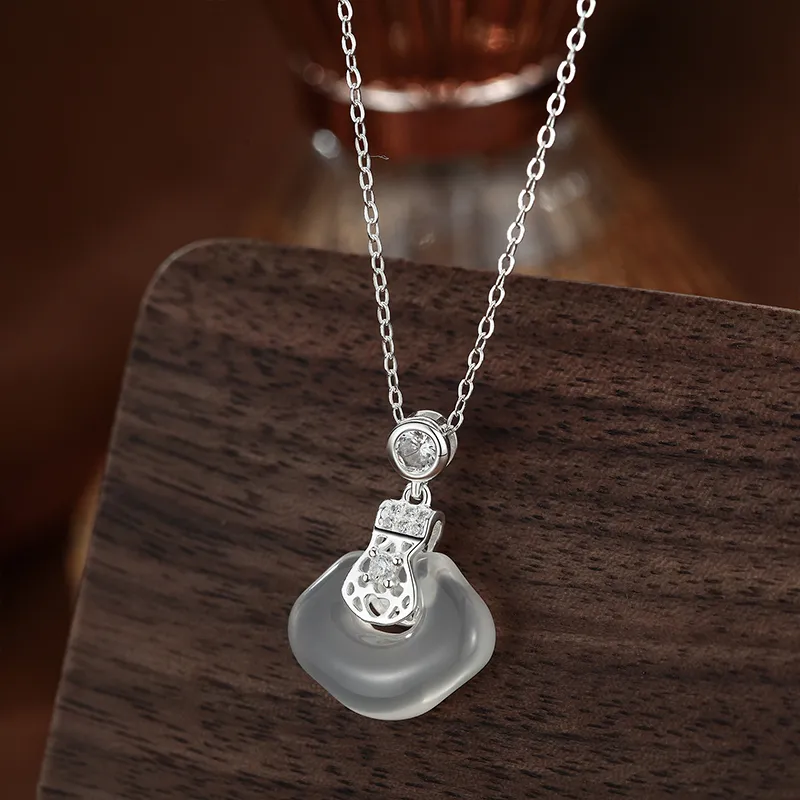 Emerald Chalcedony Necklaces Women's-2