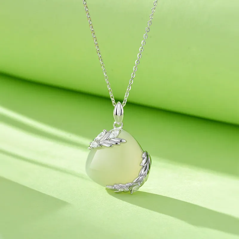 Emerald Chalcedony Jade Necklaces Women's-5
