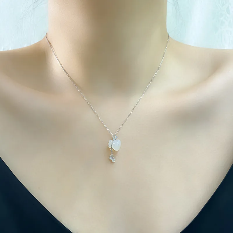 Emerald Chalcedony Necklaces Women's-6