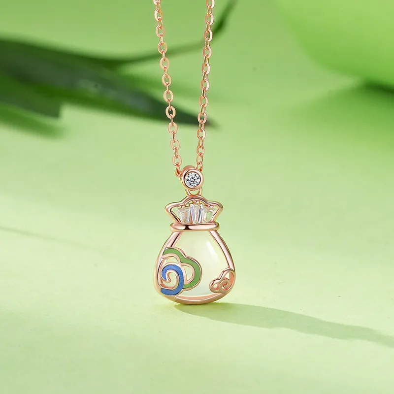 Emerald Chalcedony Necklaces Women's-1