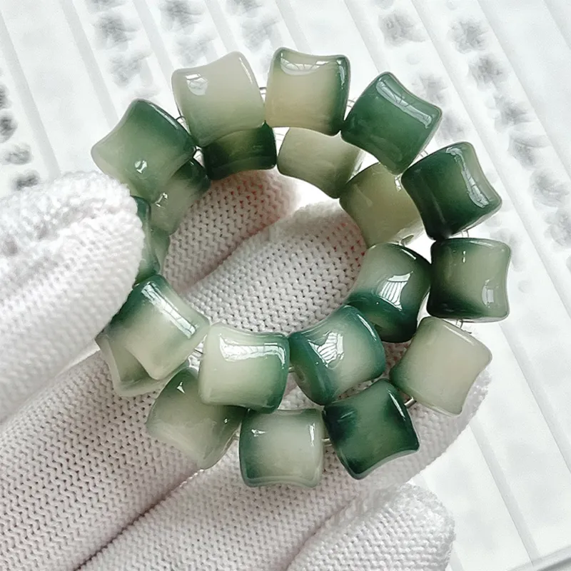 Emerald Bodhi Root Bracelets Unisex-1