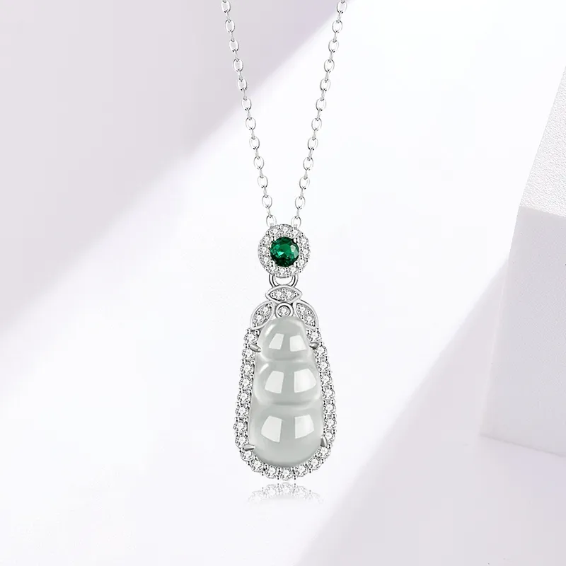 SUNFEEL Water Foam Jade Necklaces Unisex-1