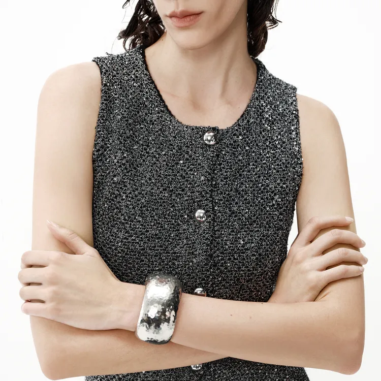 MO&CO Vests Women's Black-3