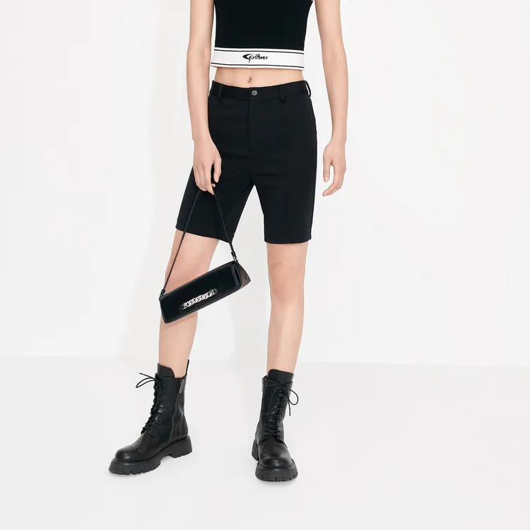 MO&CO Casual Shorts Women's Black-2
