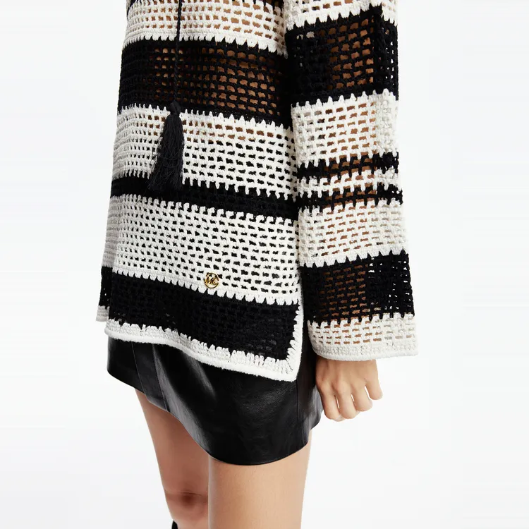 MOCO Sweater Women's Black White-1