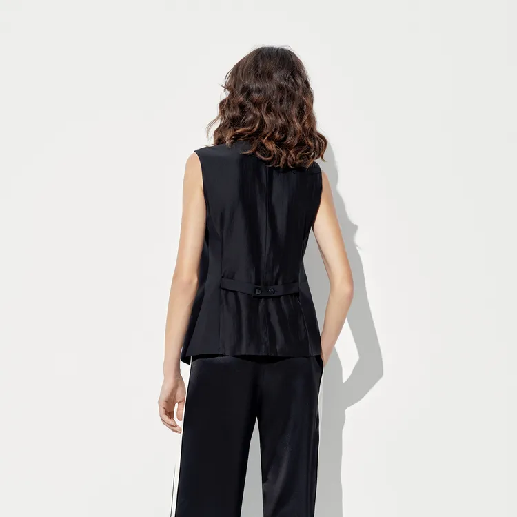MO&CO Vests Women's Black-2