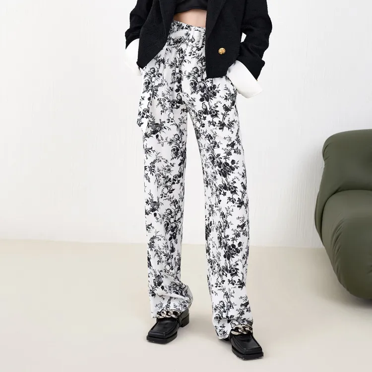 MO&CO Casual Pants Women's White With Black Floral-2