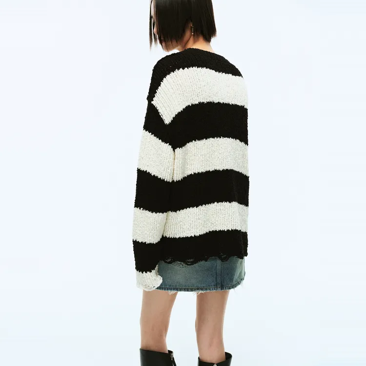 MOCO Knitwear Women's Black White Stripes-2