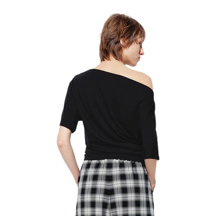 MO&CO T Shirts Women's Black-1