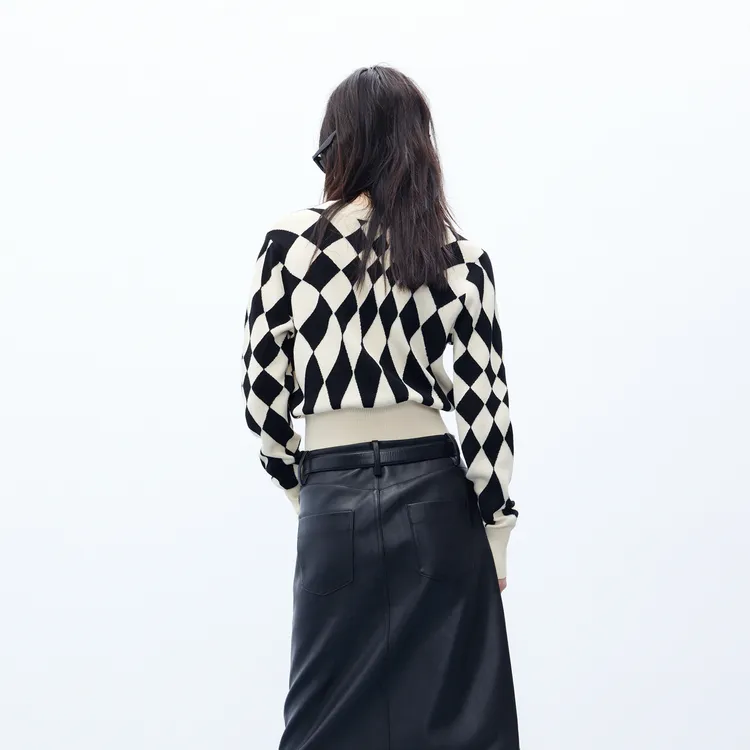 MO&CO Knitwear Women's Black White Plaid-2