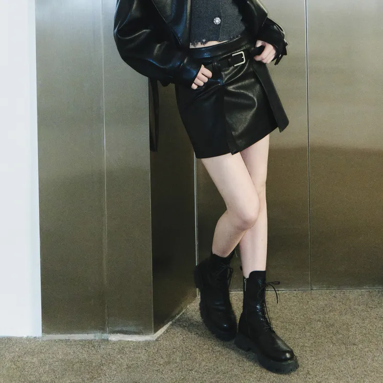 MOCO Leather Short Skirts Women's Black-2