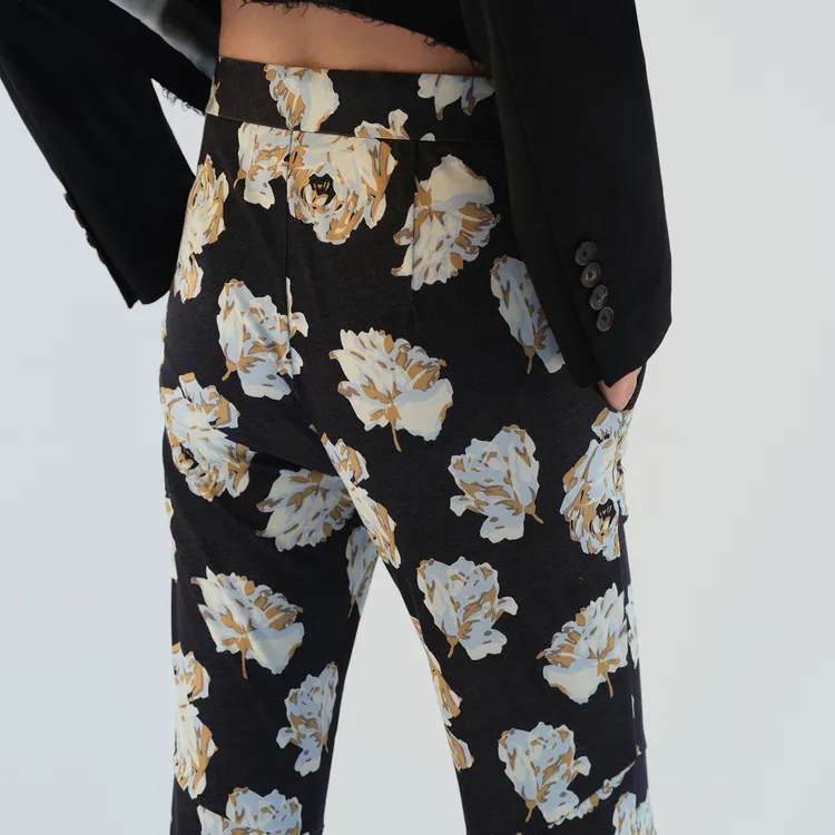 MOCO Casual Pants Women's Black With Print-5