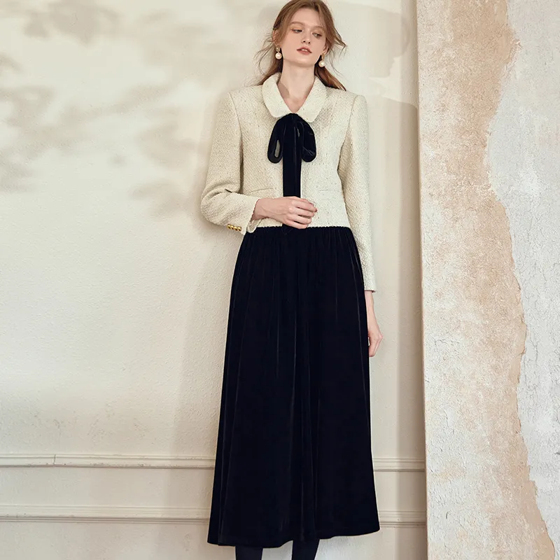 ROEYSHOUSE Cropped Coats Women's Ecru-4