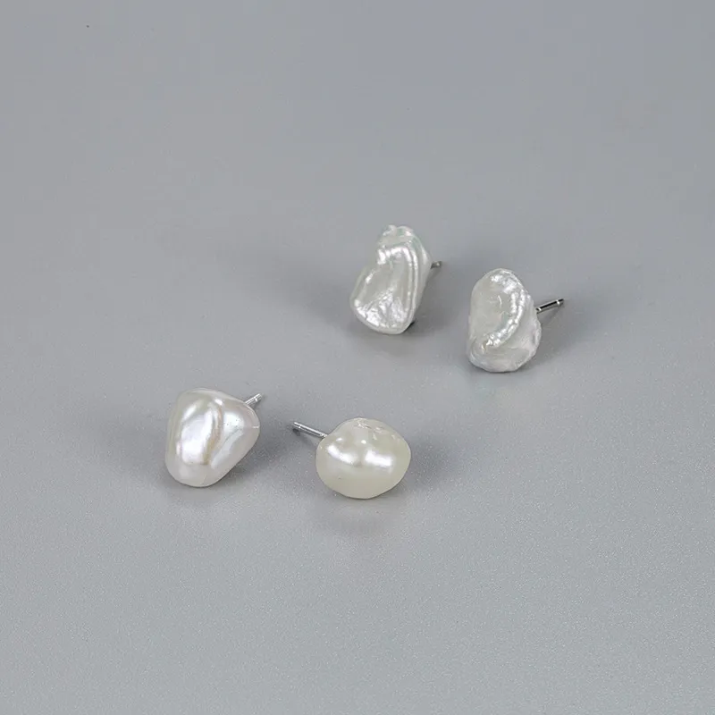 ZHOUBAIFU Pearl Stud Earrings Unisex-1