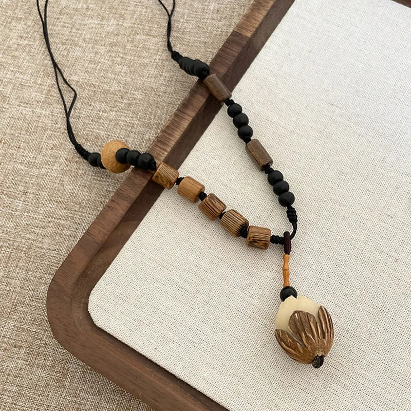LILY&LOTTY Resin Necklaces Women's-4